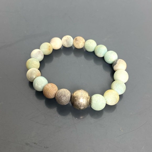 Amazonite necklace and bracelet set - Picture 5 of 7